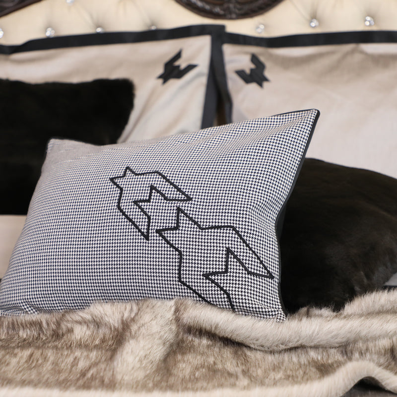 Houndstooth Cushion Cover - 15 X 20 Inches